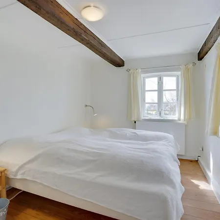 Holiday home Arik - 700m From The Sea By Interhome Bredebro